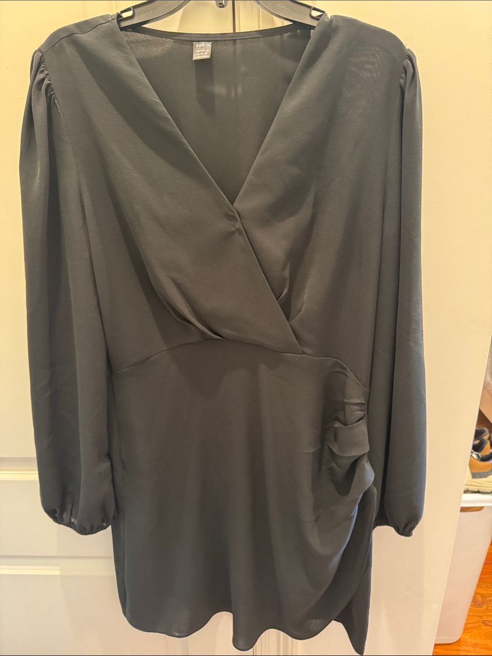 Women's black Wrap-Style Long Sleeve Dress